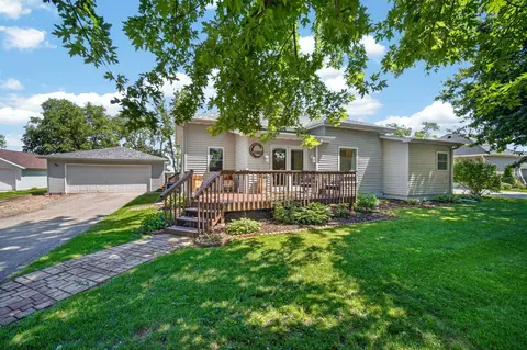 208 W Station St, Baxter, IA 50028