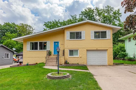 5721 SE 7th Ct, Des Moines, IA 50315
