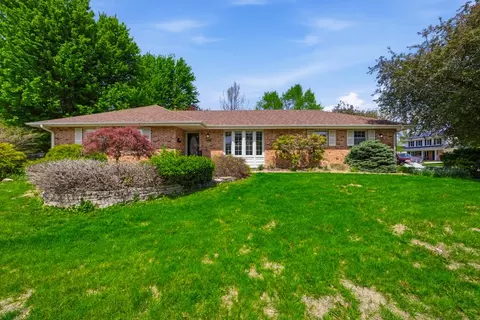 1448 N 6th Ave E, Newton, IA 50208