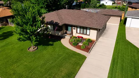 4101 33rd St, Des Moines, IA 50310