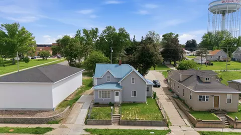 221 E Anson St, Marshalltown, IA 50158