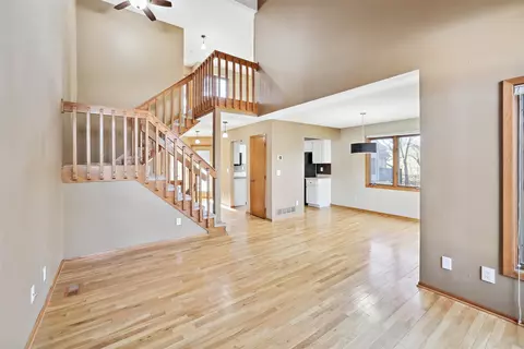 1070 50th St #12A, West Des Moines, IA 50266