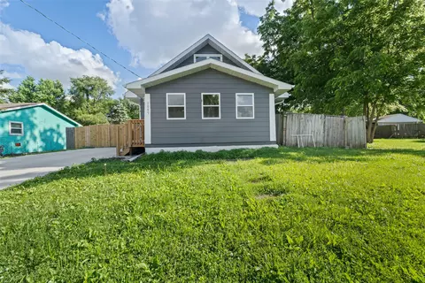 1005 Gratis Ave, Des Moines, IA 50315