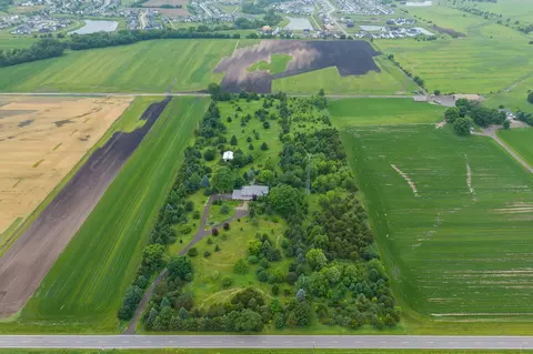 8076 NW 86th St, Johnston, IA 50131