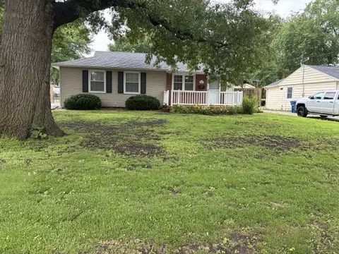 6005 SW 15th St, Des Moines, IA 50315