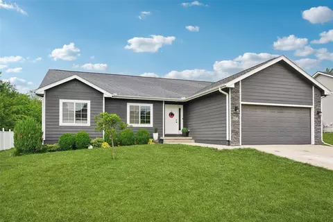 801 N Kenwood Blvd, Indianola, IA 50125