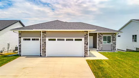 302 Willow St, Baxter, IA 50028