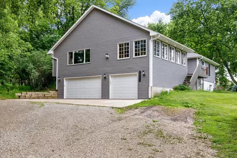 10211 NW 80th Ln, Johnston, IA 50131