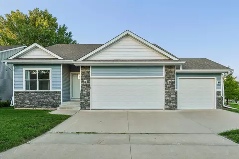 905 Chinook Way, Polk City, IA 50226