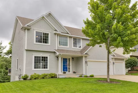 2723 145th St, Urbandale, IA 50323