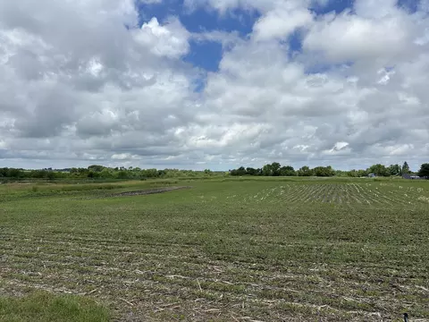 1804 N 8th St, Winterset, IA 50273