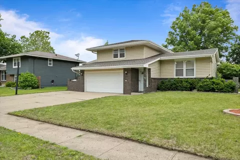 1706 NW 10th St, Ankeny, IA 50023