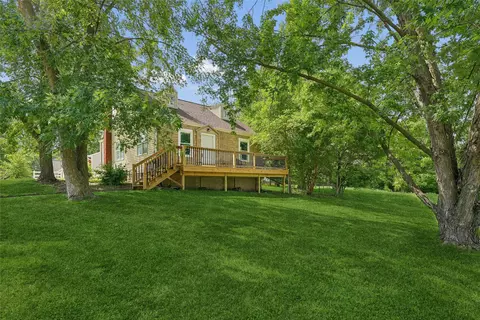 2906 Merle Hay Rd, Des Moines, IA 50310