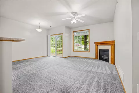 3400 SE Glenstone Dr #4, Grimes, IA 50111