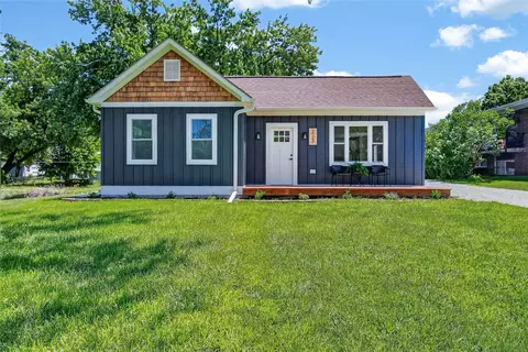 223 N Western St, Stuart, IA 50250