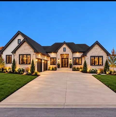 1225 S 81st St, West Des Moines, IA 50266