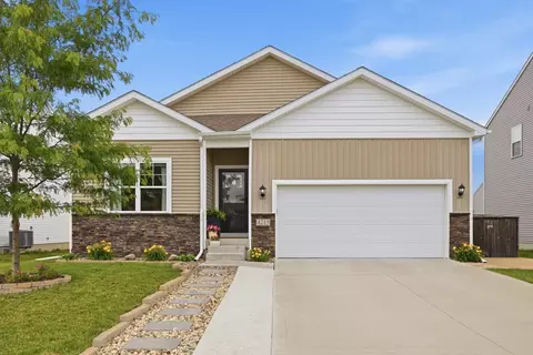 4215 NW Cedarwood Dr, Ankeny, IA 50023
