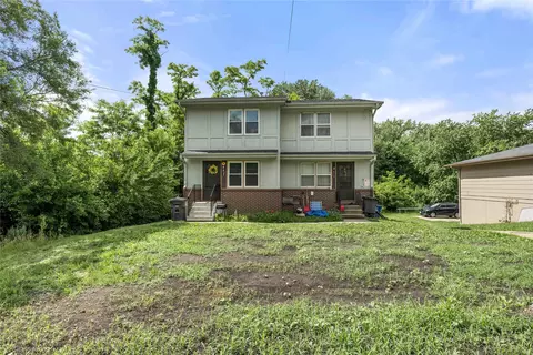815 E Mckinley Ave, Des Moines, IA 50315