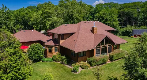 9049 NW 37 St, Polk City, IA 50226