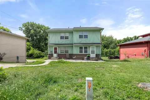 801 E 807 E Mckinley Ave, Des Moines, IA 50315
