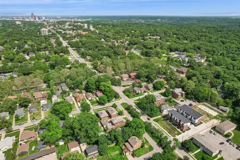 4840 Ingersoll Ave, Des Moines, IA 50312