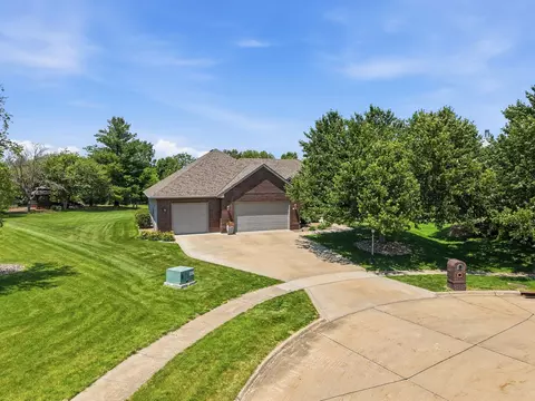 1026 NE Aspen Cir, Ankeny, IA 50021