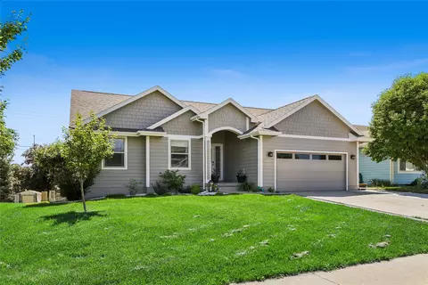 3020 SW Butternut Dr, Ankeny, IA 50023