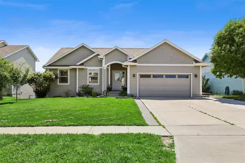 3020 SW Butternut Dr, Ankeny, IA 50023