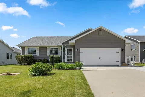 2519 Grand River Dr, Des Moines, IA 50320