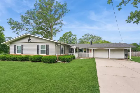 1601 W 13th St S, Newton, IA 50208