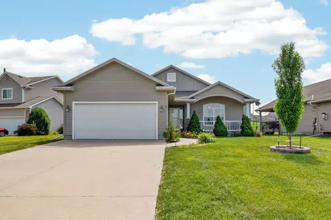 4207 146th St, Urbandale, IA 50323