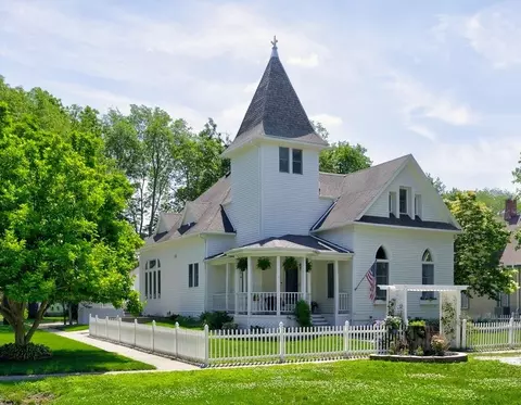 400 Percival Ave, Dallas Center, IA 50063