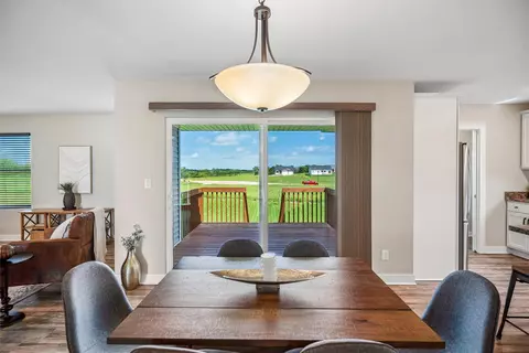 Dining - 1607 NE 2nd St, Stuart, IA 50250 photo 2 of 3