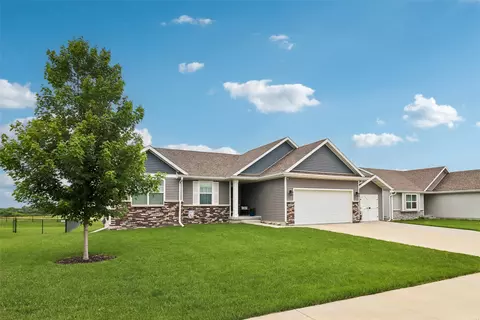Exterior - 1607 NE 2nd St, Stuart, IA 50250 photo 2 of 6