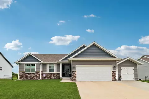 1607 NE 2nd St, Stuart, IA 50250