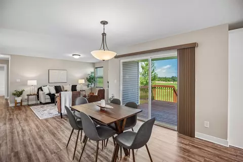 Dining - 1607 NE 2nd St, Stuart, IA 50250 photo 3 of 3
