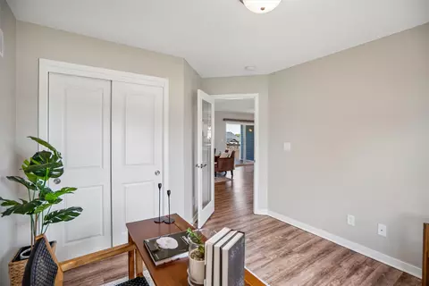 Entry Way - 1607 NE 2nd St, Stuart, IA 50250 photo 2 of 3
