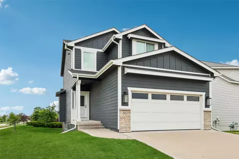 302 S 91st St, West Des Moines, IA 50266