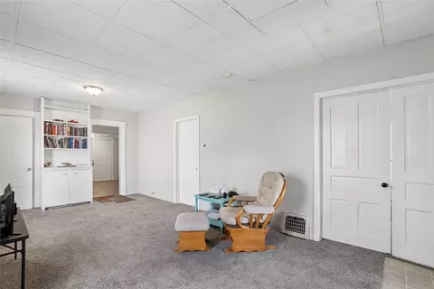 1747 Capitol Ave, Des Moines, IA 50316