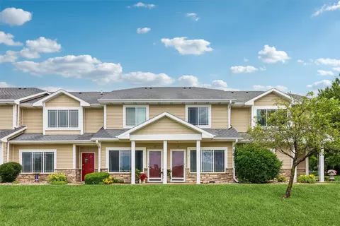 2200 Hart Ave #2, Des Moines, IA 50320