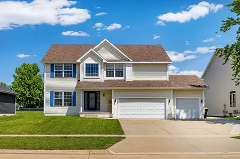 595 SE Whitetail Ln, Waukee, IA 50263