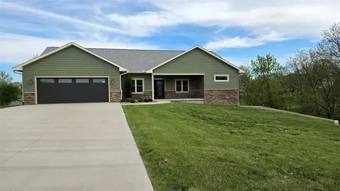 1105 Lucas Ave, Chariton, IA 50049