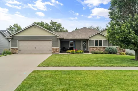 409 Big Bluestem Dr, Monroe, IA 50170