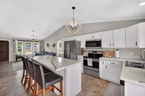 504 Wall Ave, Des Moines, IA 50315