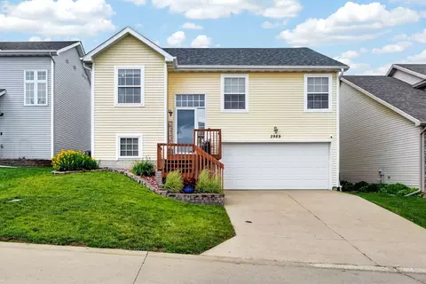 2989 Park Pl, Norwalk, IA 50211
