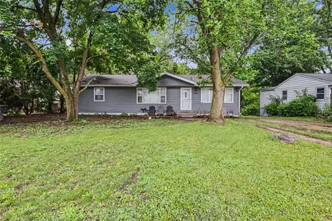 7906 SW 11th St, Des Moines, IA 50315