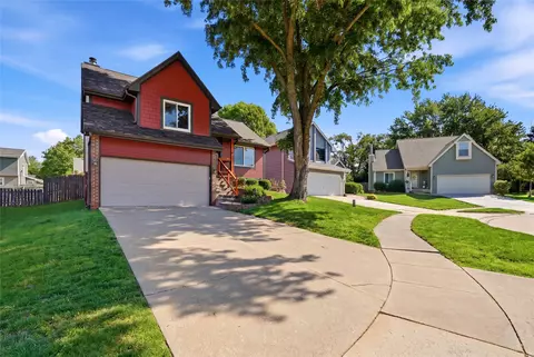 5313 Meadow Pl, West Des Moines, IA 50266