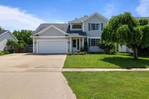 60 Marshall Dr, Waukee, IA 50263