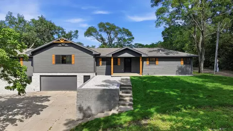33944 Overton Cir, Adel, IA 50003
