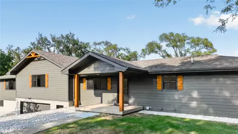33944 Overton Cir, Adel, IA 50003